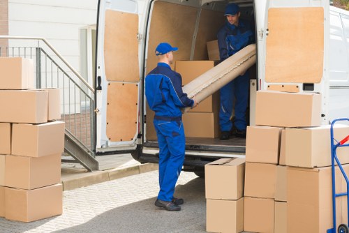 House removals planning for Earls Court residential streets and apartment buildings