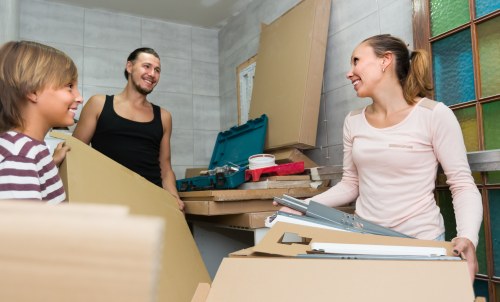 Man and van service for a local flat move in Earls Court