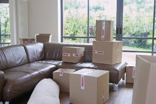 Local moving team preparing for a residential relocation in Earls Court