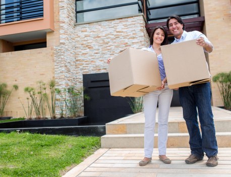 Careful handling of household items during an Earls Court move